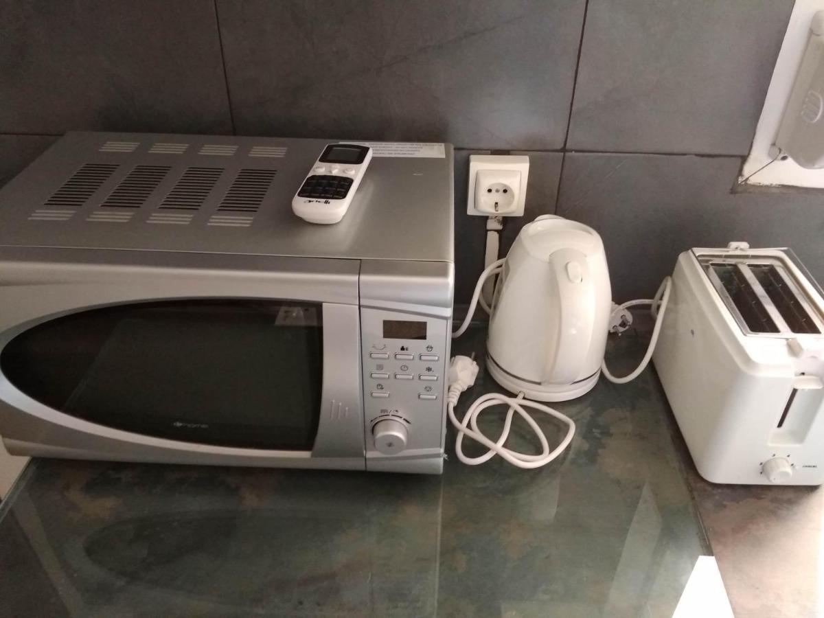 Prime Location Bright Studio City Center Super 5G Wifi 200Mbps With32"Tv Салоніки Екстер'єр фото
